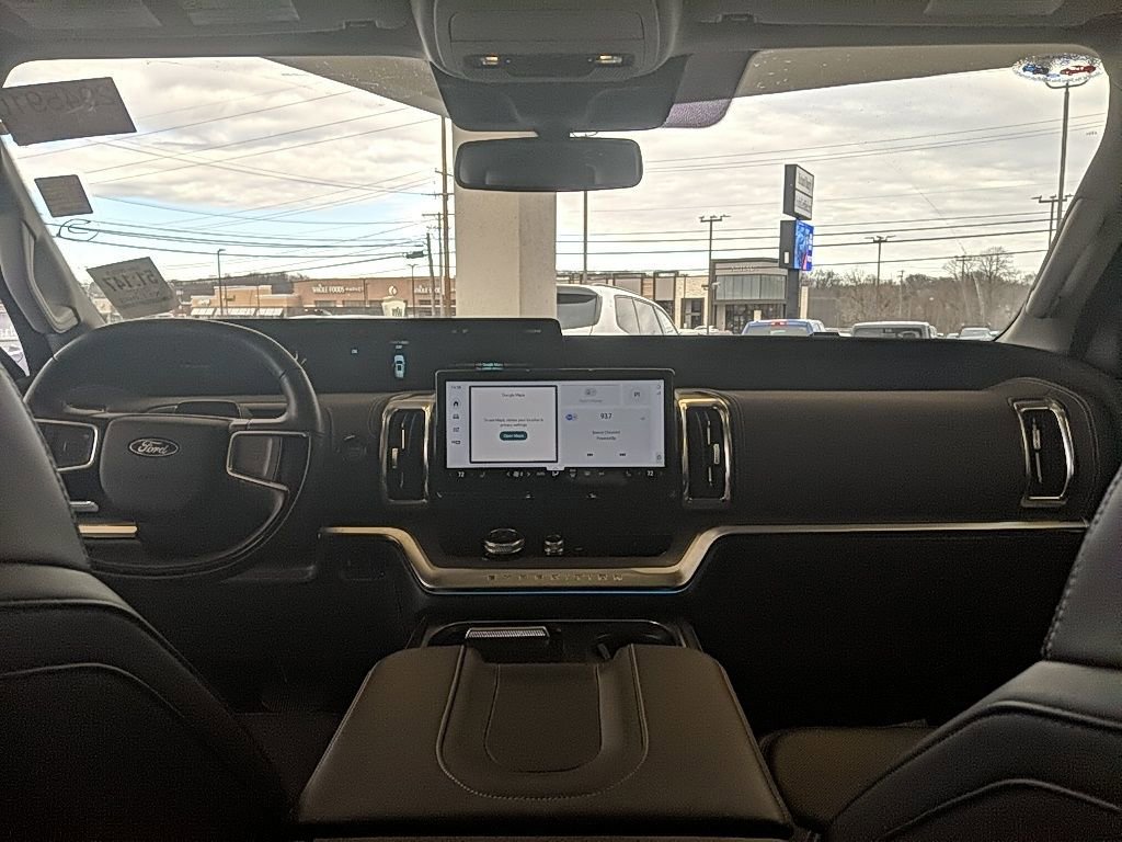 Certified 2025 Ford Expedition Max Platinum image 17