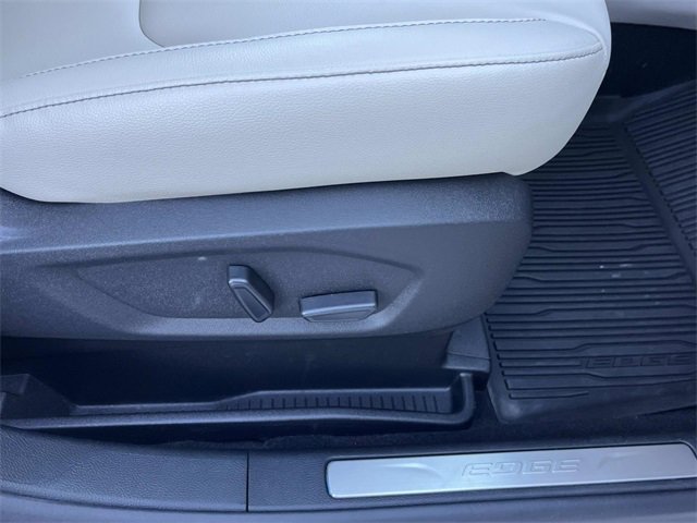 Certified 2023 Ford Edge Titanium w/ Class II Trailer Tow Package image 25