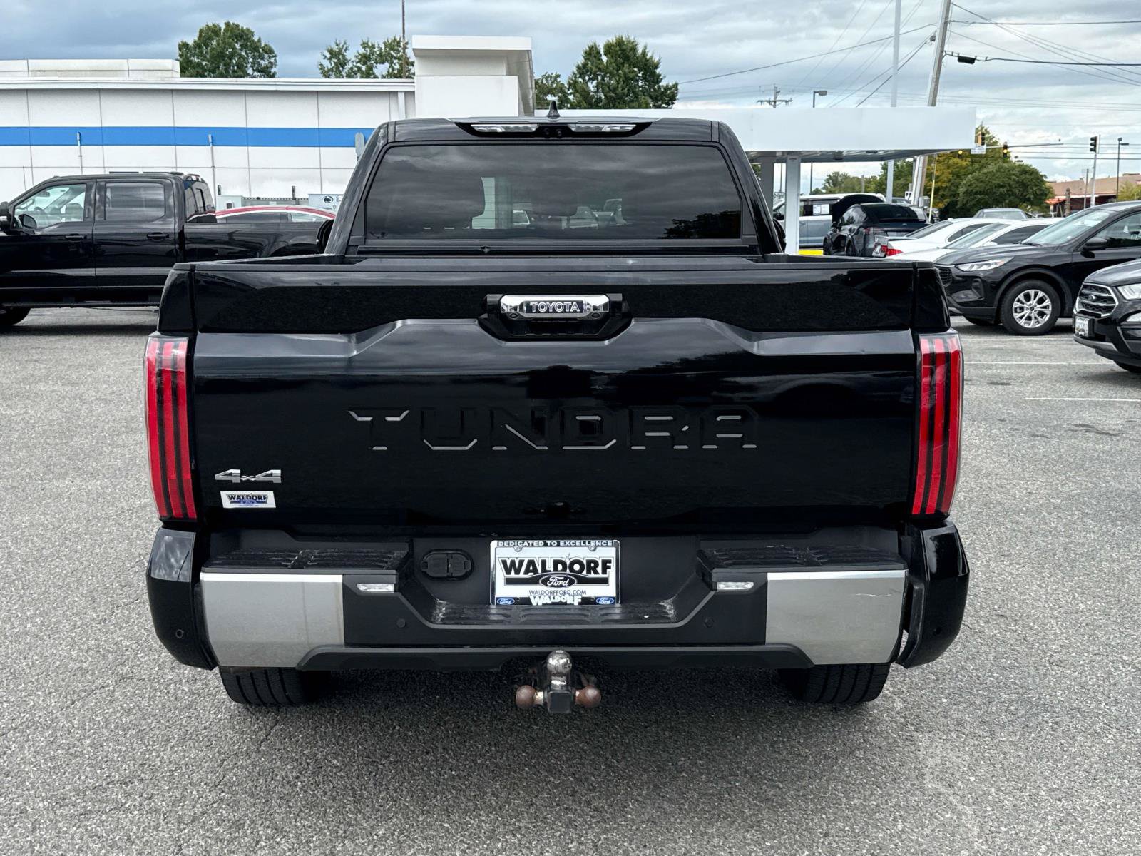 Used 2023 Toyota Tundra Limited w/ TRD Off-Road Package AWD/4WD image 3