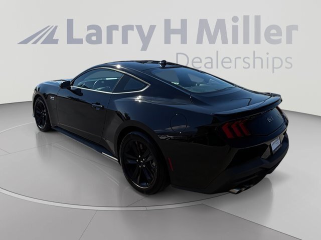 Certified 2024 Ford Mustang GT RWD image 3
