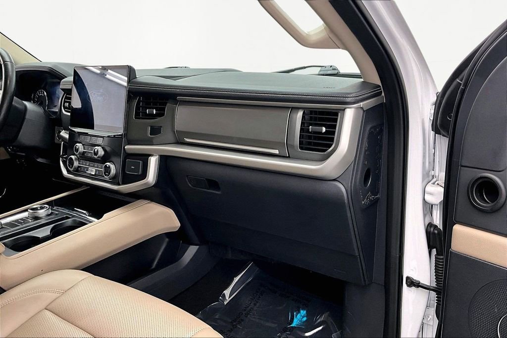 Certified 2024 Ford Expedition Max XLT image 17