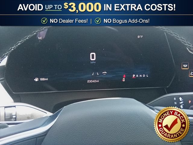 Used 2025 Chevrolet Traverse LT w/ LPO, Floor Liner Package FWD image 19