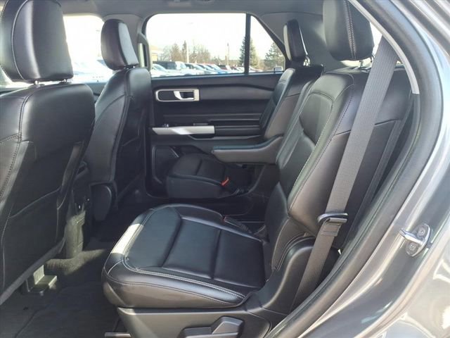 Certified 2023 Ford Explorer XLT w/ Equipment Group 202A image 11
