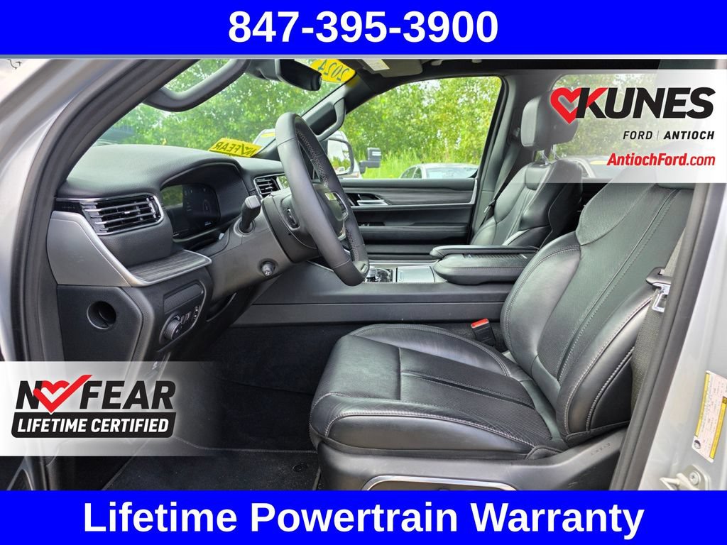 Used 2024 Jeep Wagoneer Series II w/ Flexible Seating Group AWD/4WD image 15