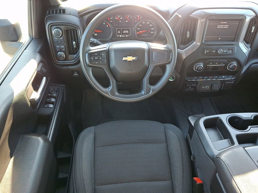 Used 2024 Chevrolet Silverado 2500 Custom w/ Custom Value Package AWD/4WD image 11