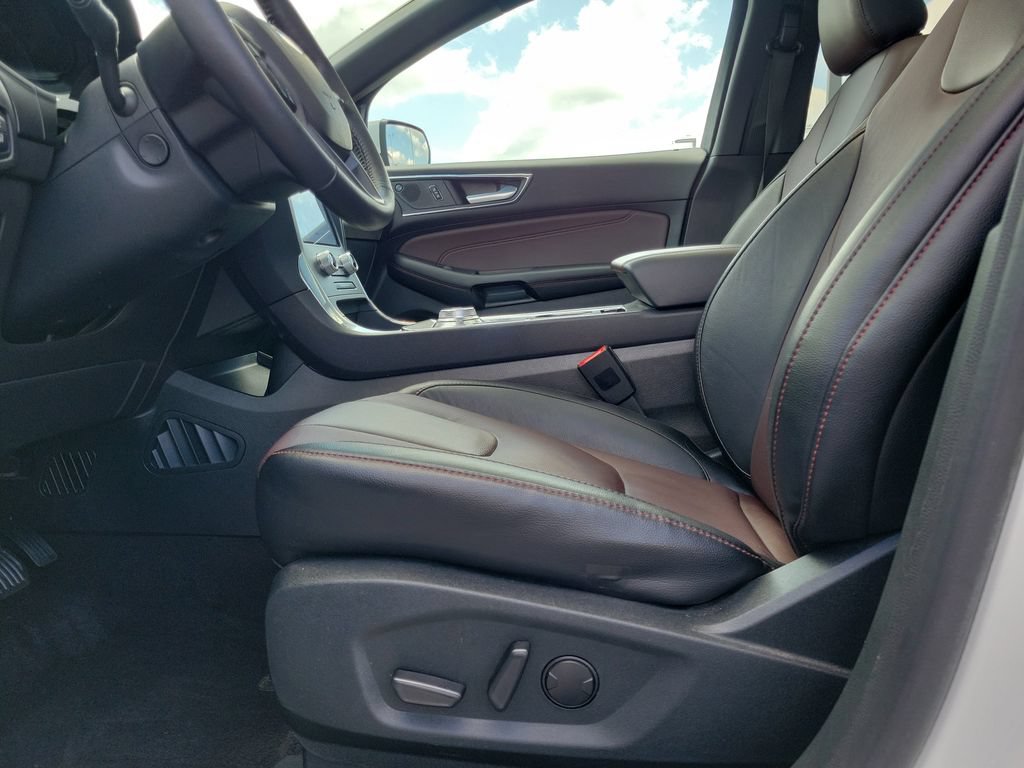 Certified 2022 Ford Edge Titanium w/ Equipment Group 301A AWD/4WD image 19