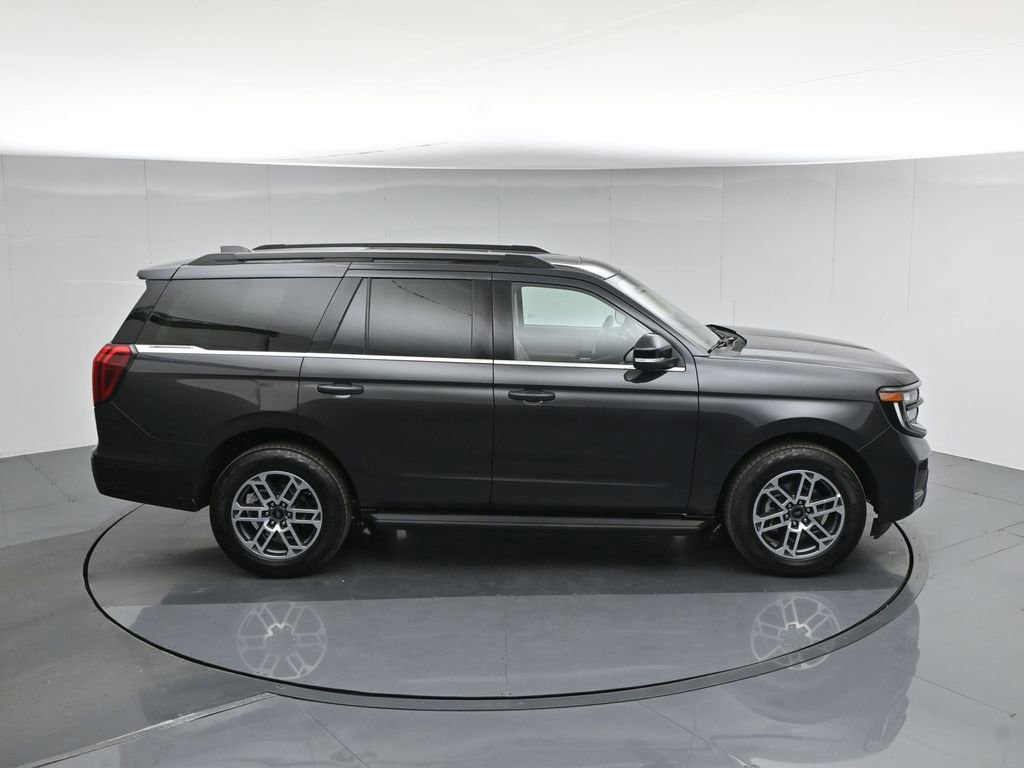 Certified 2025 Ford Expedition Active image 9