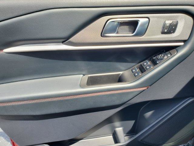 Certified 2025 Ford Explorer ST RWD image 13