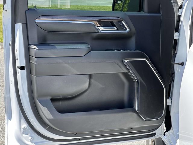 Used 2024 Chevrolet Silverado 1500 LT AWD/4WD image 7
