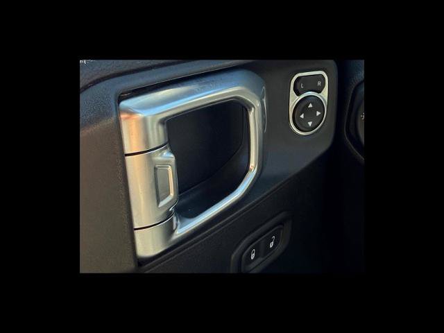 Used 2018 Jeep Wrangler Sport AWD/4WD image 17