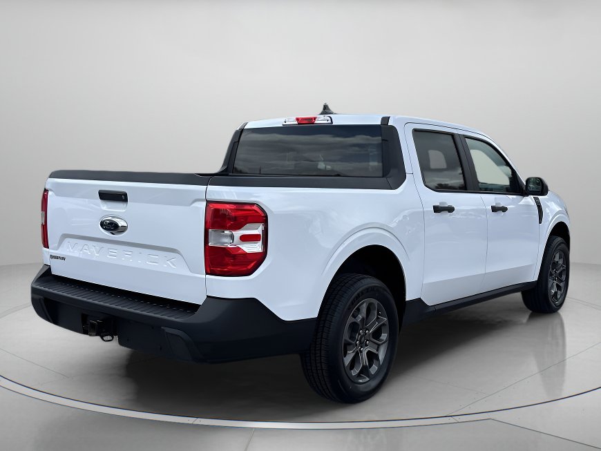 Certified 2023 Ford Maverick XLT FWD image 3