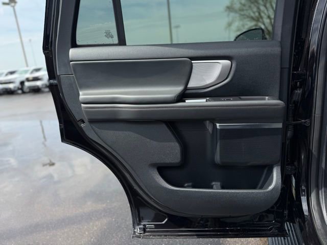 Certified 2025 Ford Expedition Active AWD/4WD image 14