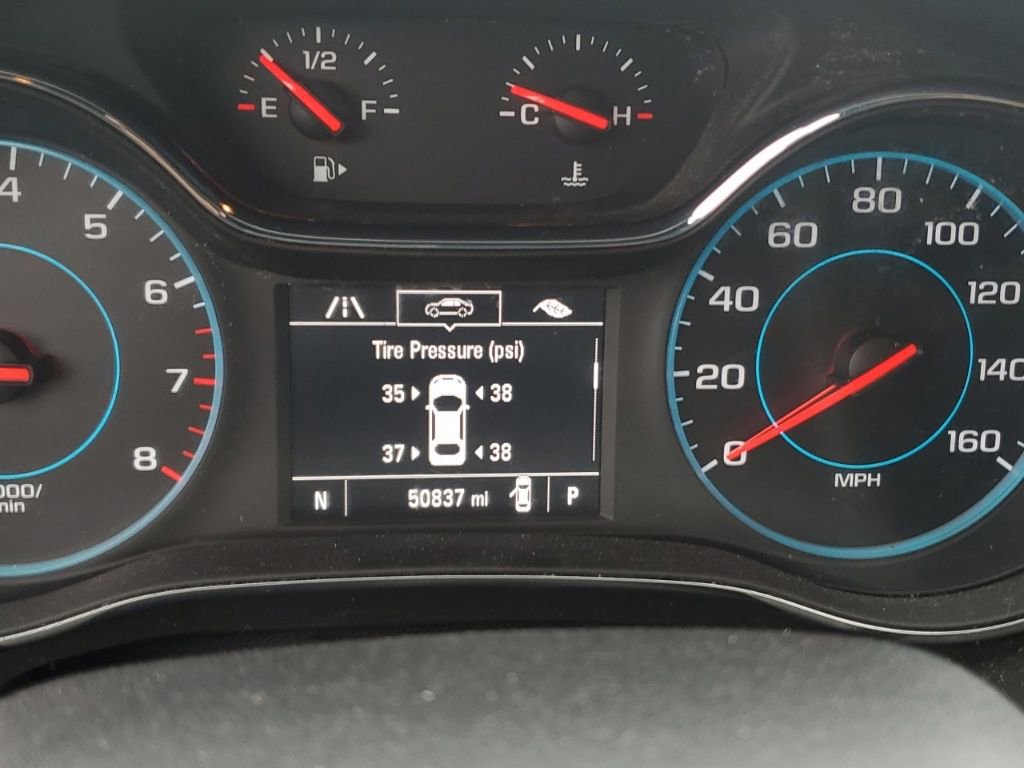 Used 2017 Chevrolet Cruze LT w/ RS Package image 21