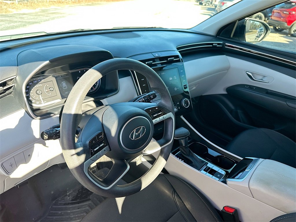 Used 2023 Hyundai Tucson SE image 10