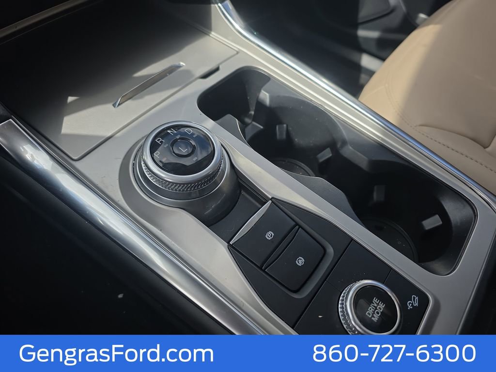 Certified 2022 Ford Explorer XLT w/ Equipment Group 202A image 28