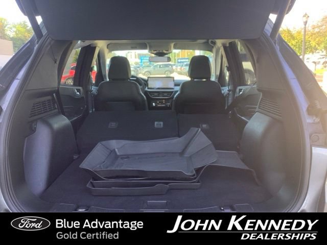 Certified 2023 Ford Escape Platinum w/ Premium Technology Package AWD/4WD image 38