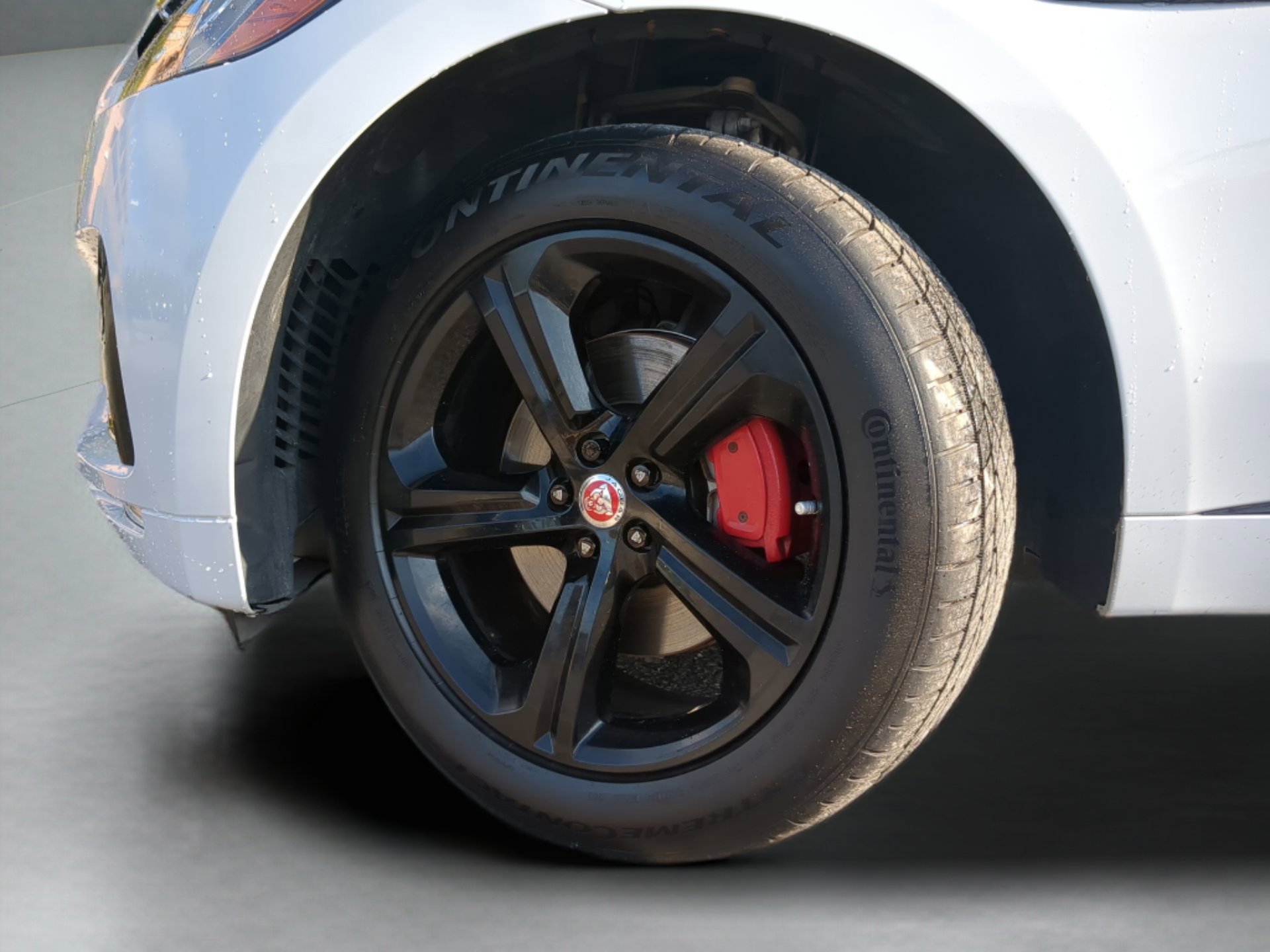 Used 2019 Jaguar F-PACE S image 63