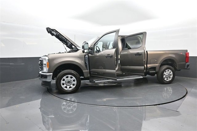 Certified 2023 Ford F350 XLT image 37