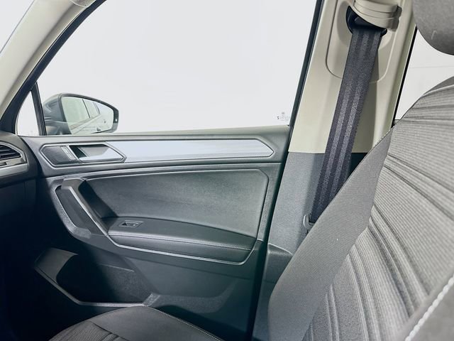 Used 2023 Volkswagen Tiguan S image 23