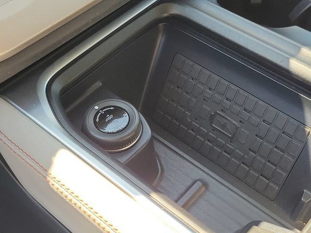 Certified 2025 Ford Expedition Active RWD image 12