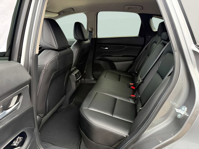 Used 2025 Nissan Murano SV AWD/4WD image 5