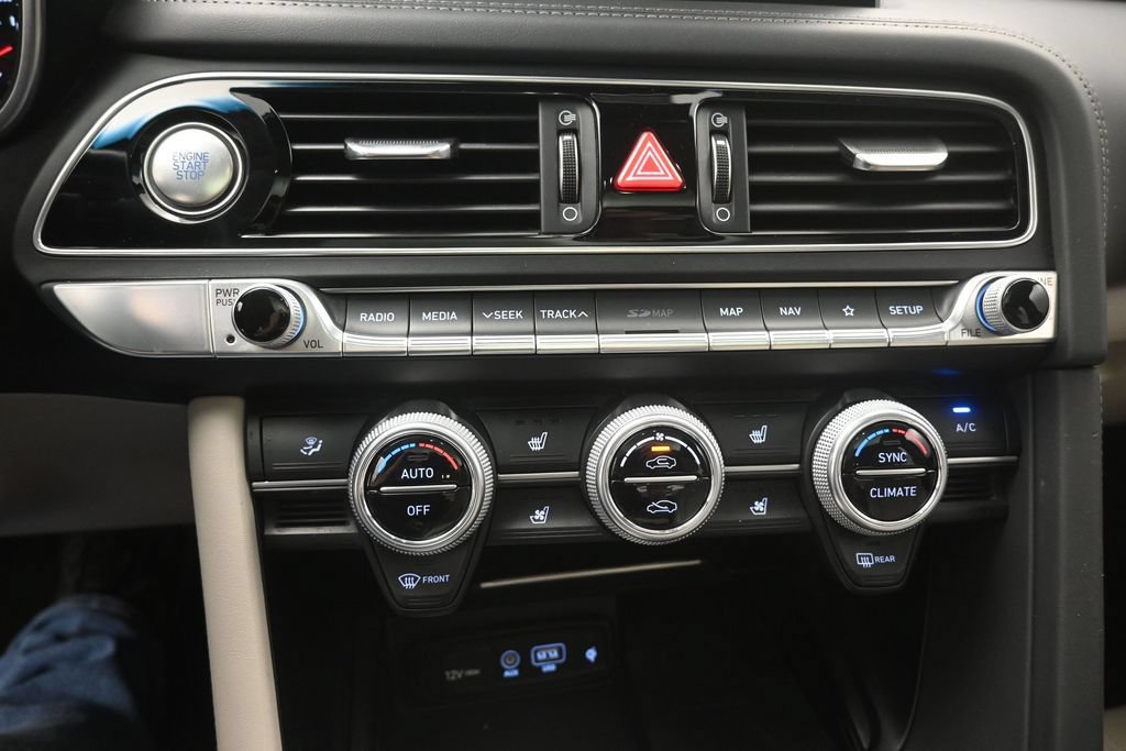 Used 2019 Genesis G70 2.0T Advanced w/ Dynamic Package RWD image 9