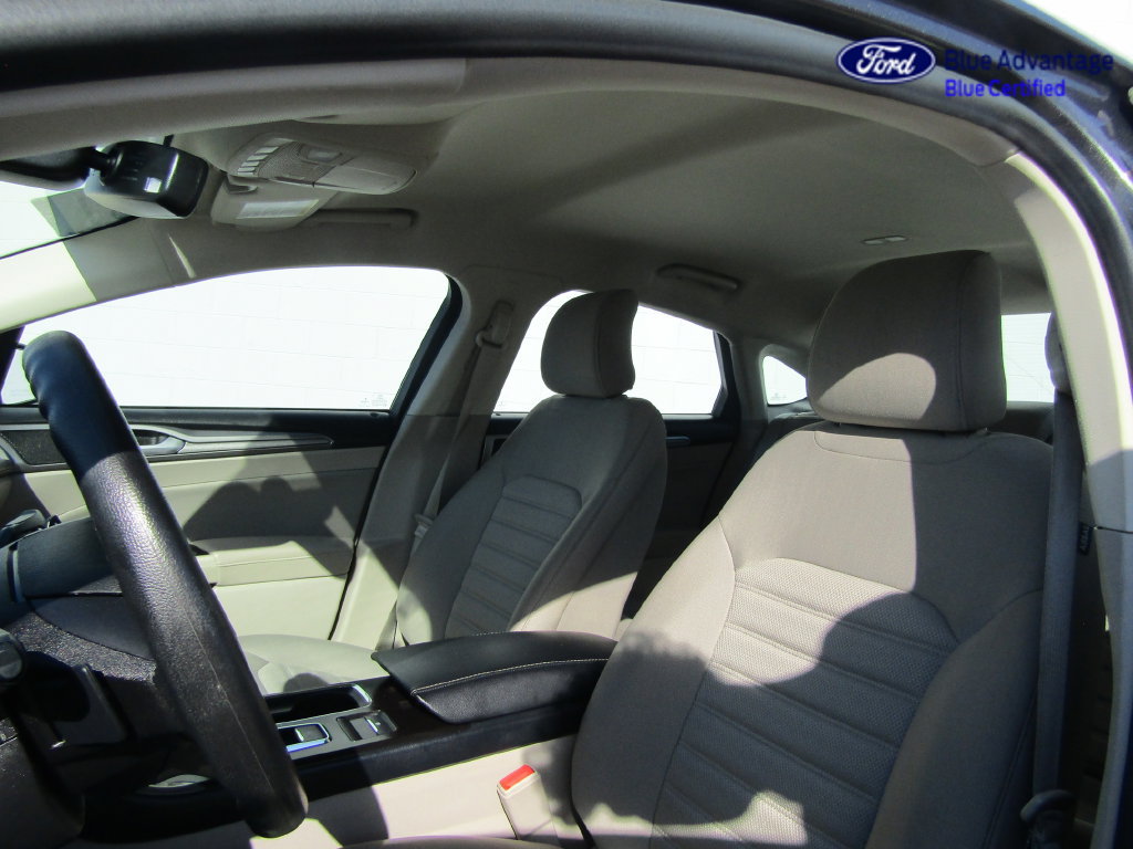 Certified 2019 Ford Fusion SE FWD image 3