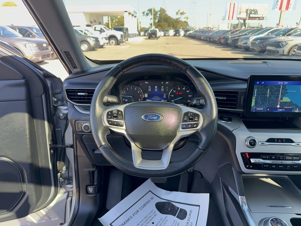 Certified 2022 Ford Explorer XLT w/ Equipment Group 202A image 34