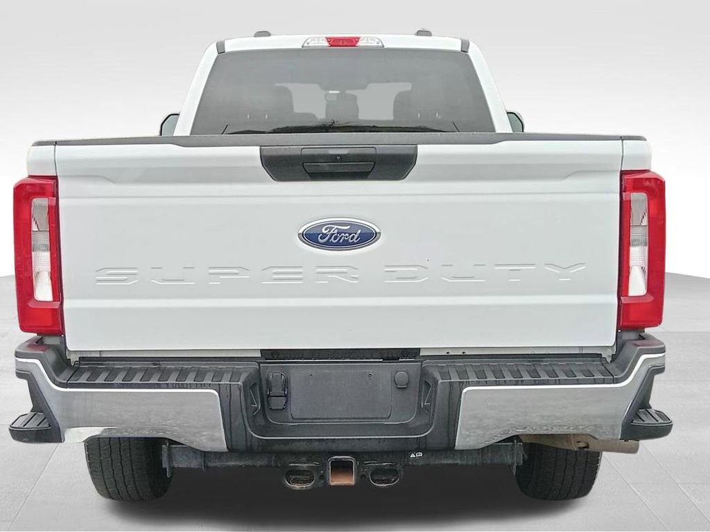 Certified 2025 Ford F250 XLT image 5