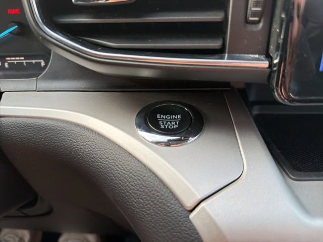 Certified 2022 Ford Explorer XLT w/ Equipment Group 202A image 31