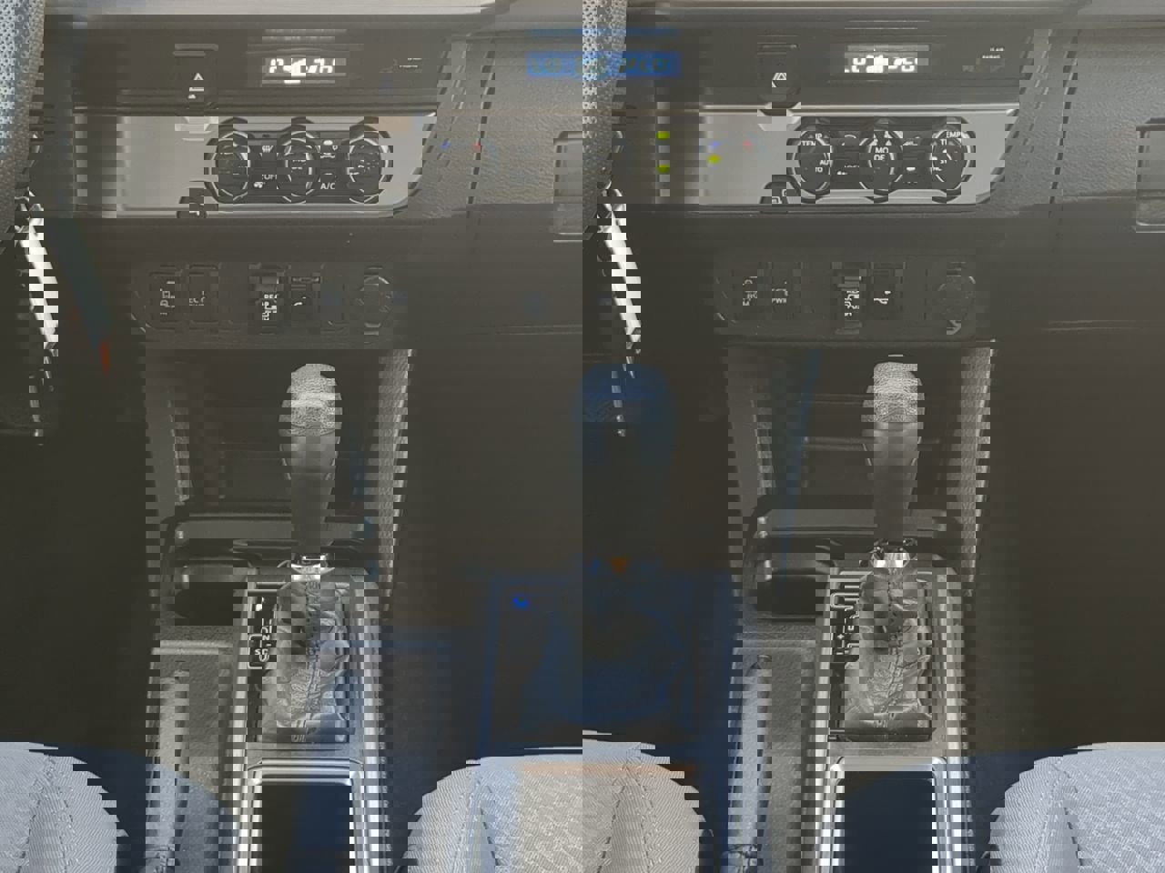 Used 2022 Toyota Tacoma SR5 w/ Technology Package RWD image 17