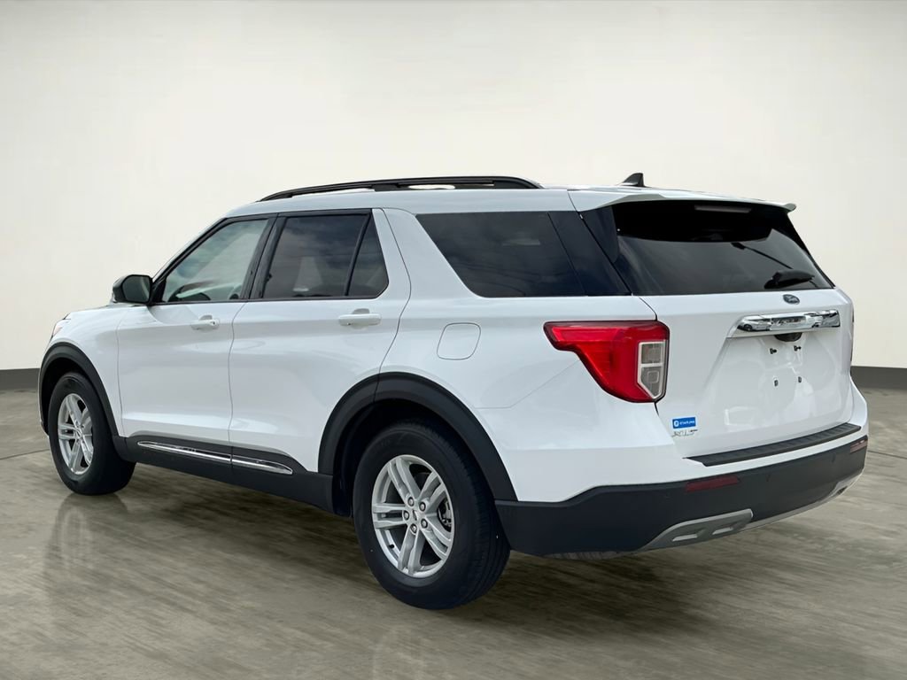Certified 2024 Ford Explorer XLT w/ Equipment Group 202A RWD image 4