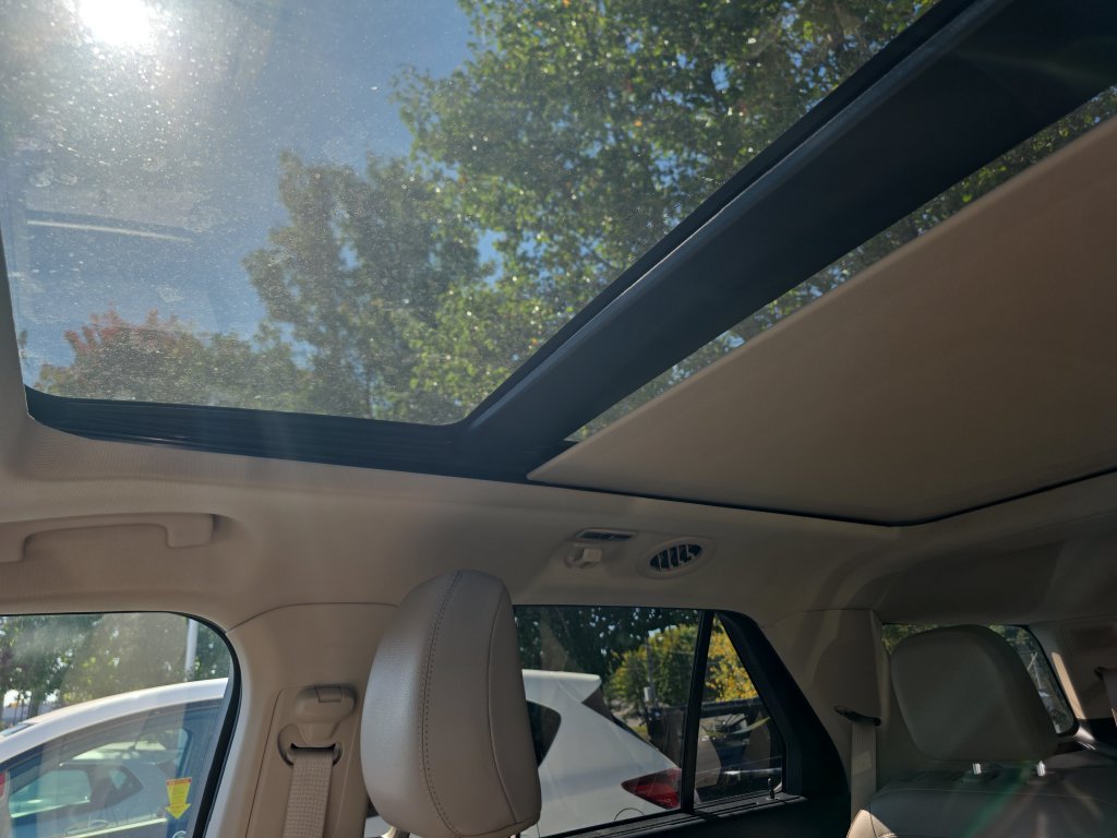 Certified 2023 Ford Explorer Limited w/ Limited Technology Package AWD/4WD image 29