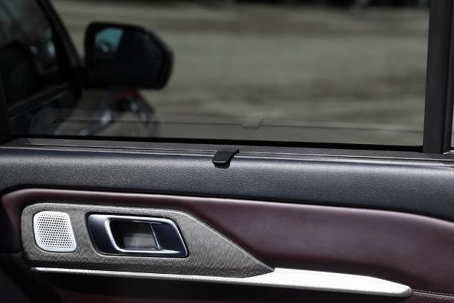 Certified 2025 Ford Explorer Platinum image 39