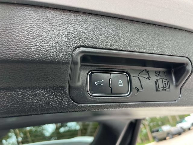 Certified 2024 Ford Explorer XLT w/ Equipment Group 202A AWD/4WD image 21