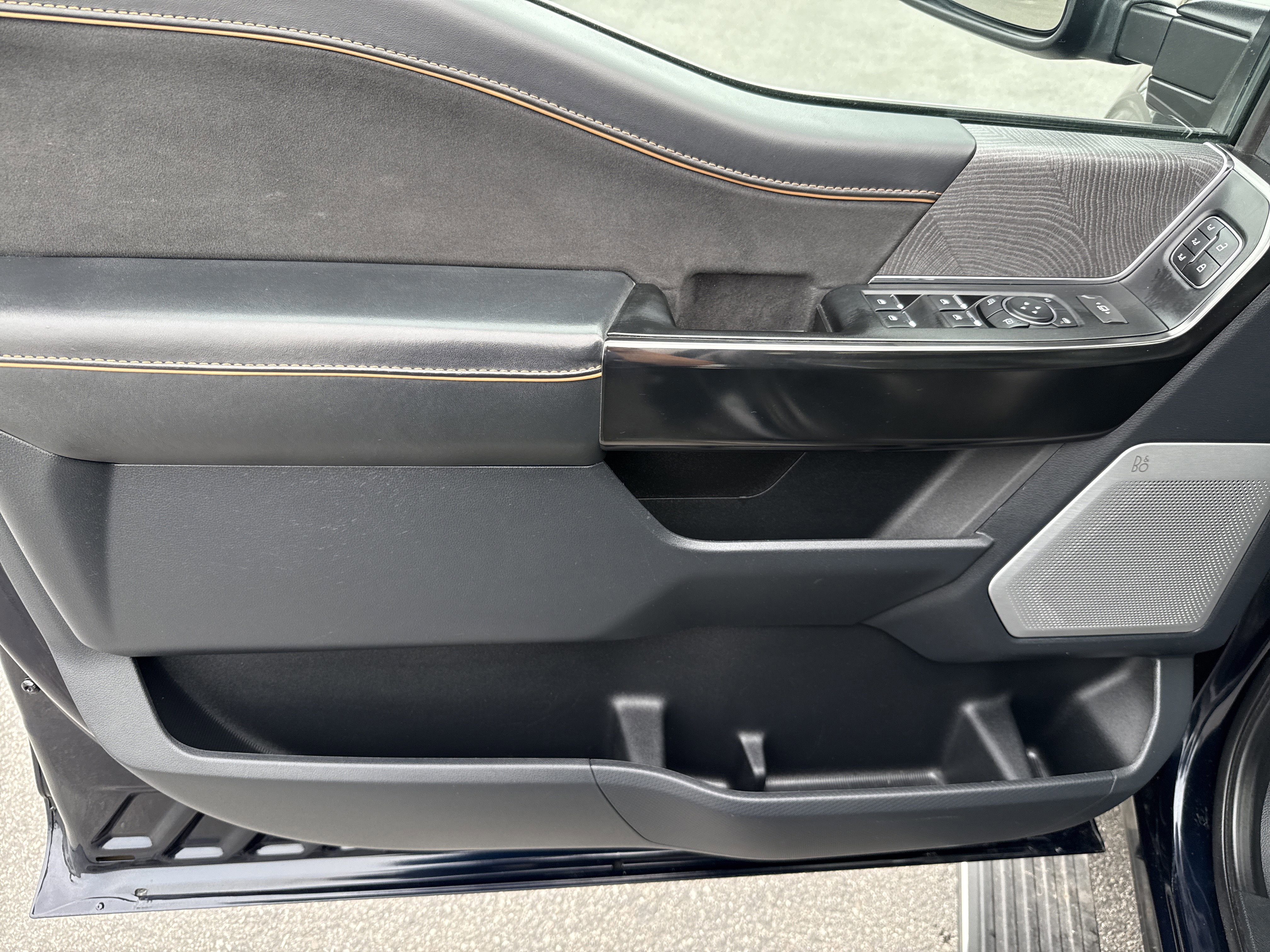 Certified 2023 Ford F150 Platinum w/ Equipment Group 701A High image 17