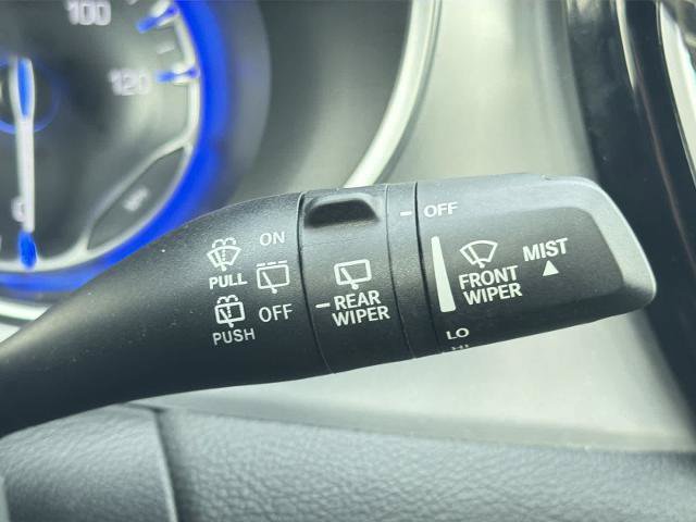 Used 2025 Chrysler Pacifica Limited FWD image 25