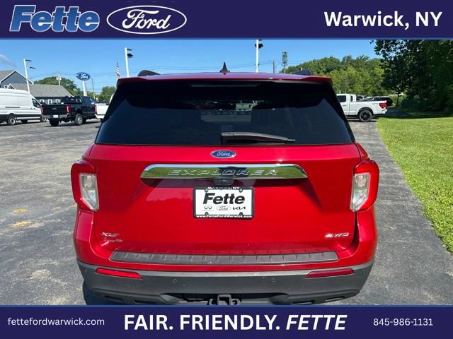 Certified 2022 Ford Explorer XLT w/ Class IV Trailer Tow Package AWD/4WD image 9