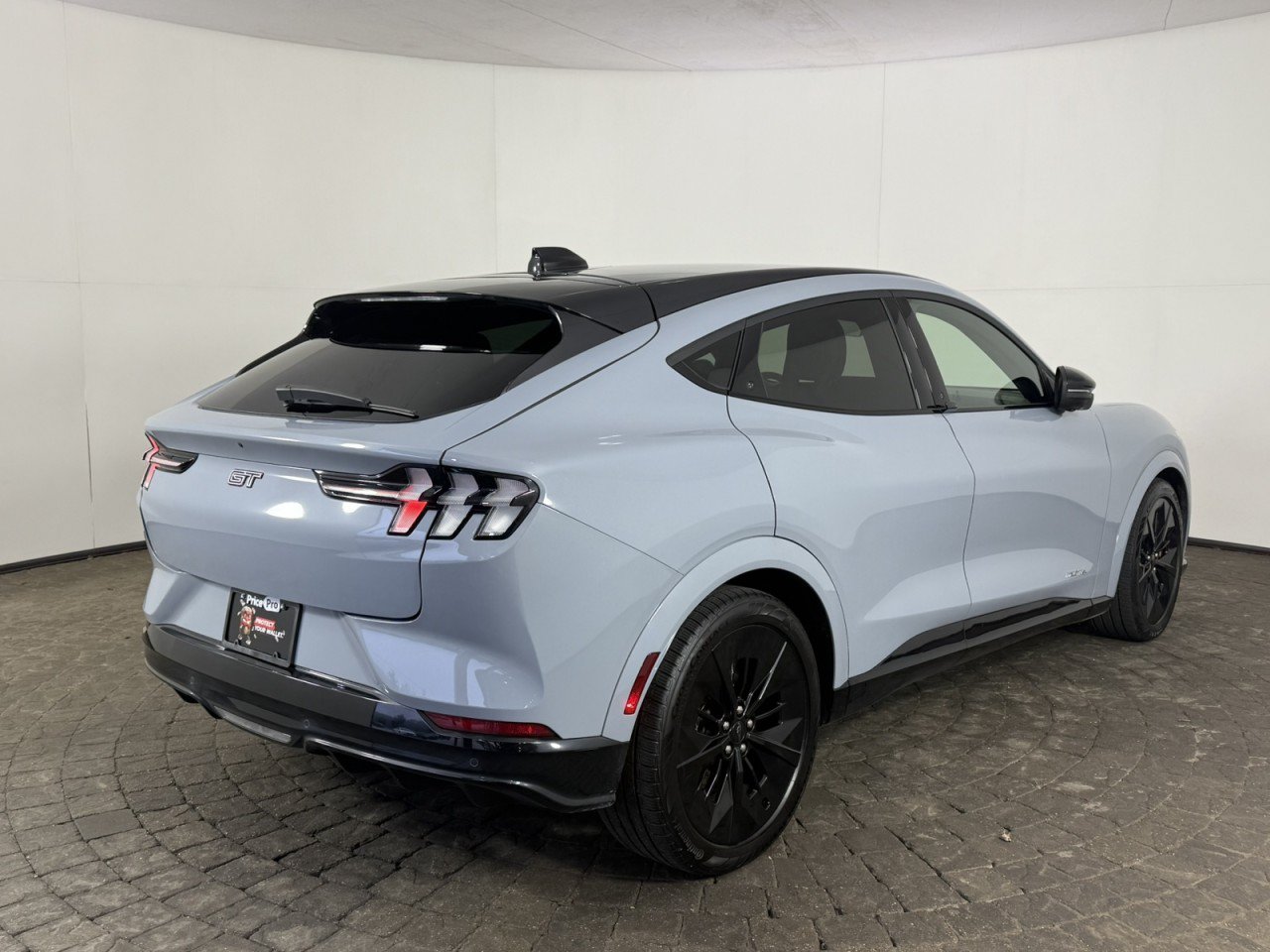Certified 2025 Ford Mustang Mach-E GT AWD/4WD image 9