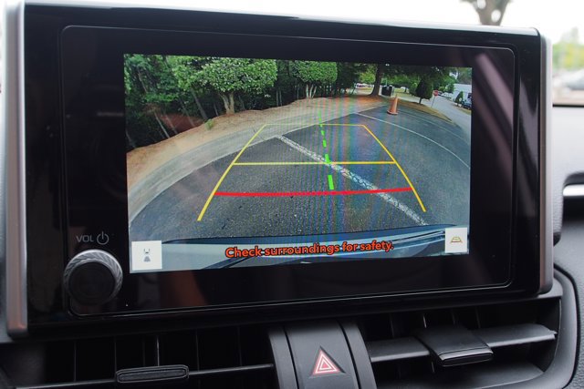 Used 2024 Toyota RAV4 XLE w/ Convenience Package FWD image 29