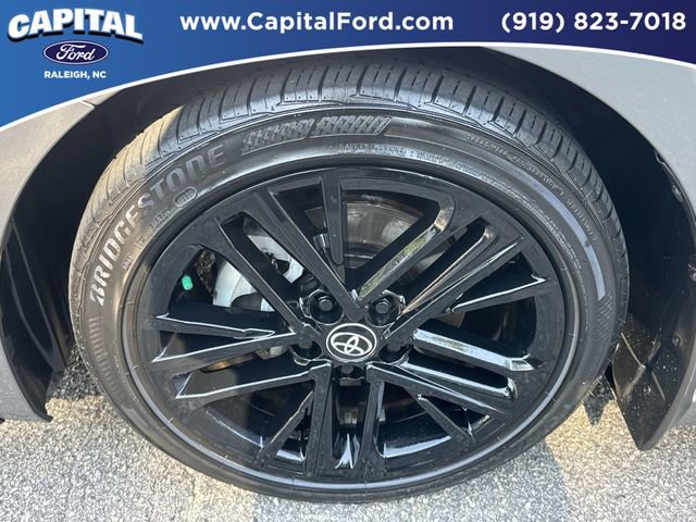 Used 2025 Toyota Camry SE FWD image 13