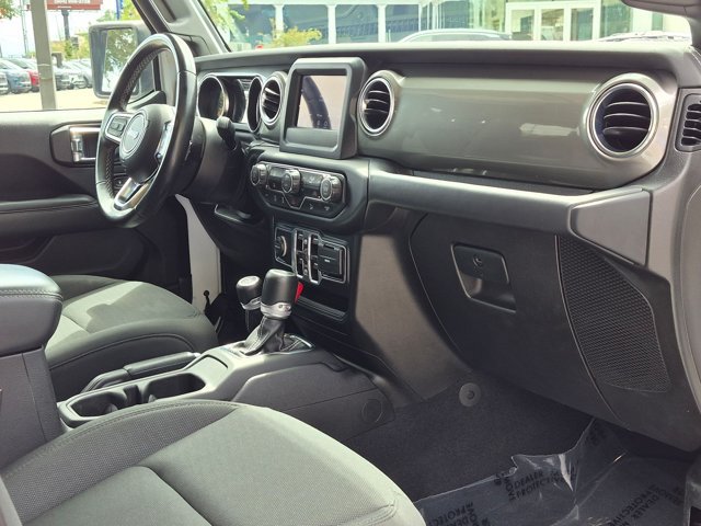 Used 2019 Jeep Wrangler Unlimited Sahara AWD/4WD image 21