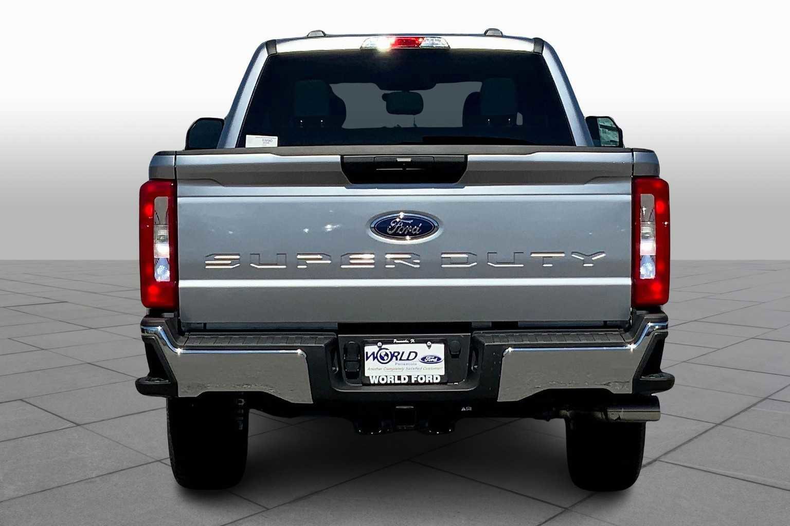 Certified 2024 Ford F250 XLT image 2