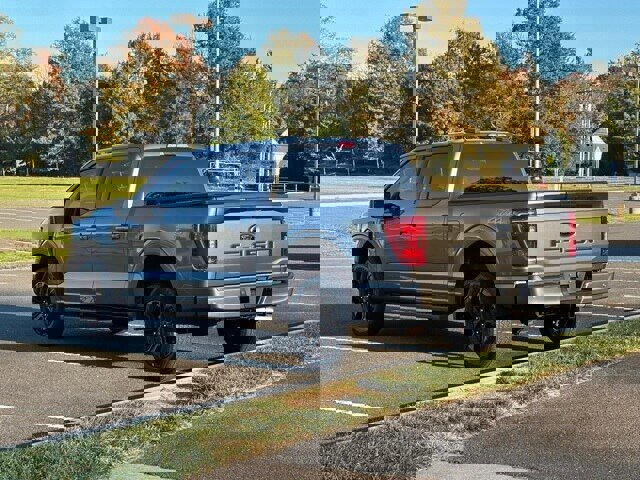 Certified 2022 Ford F150 XLT w/ XLT Black Appearance Package image 6