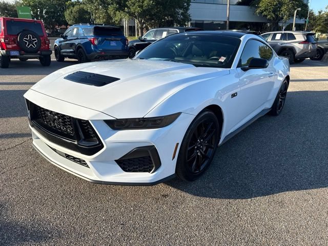 Certified 2025 Ford Mustang GT Premium RWD image 4