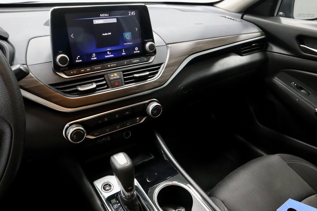 Used 2024 Nissan Altima 2.5 SV image 30