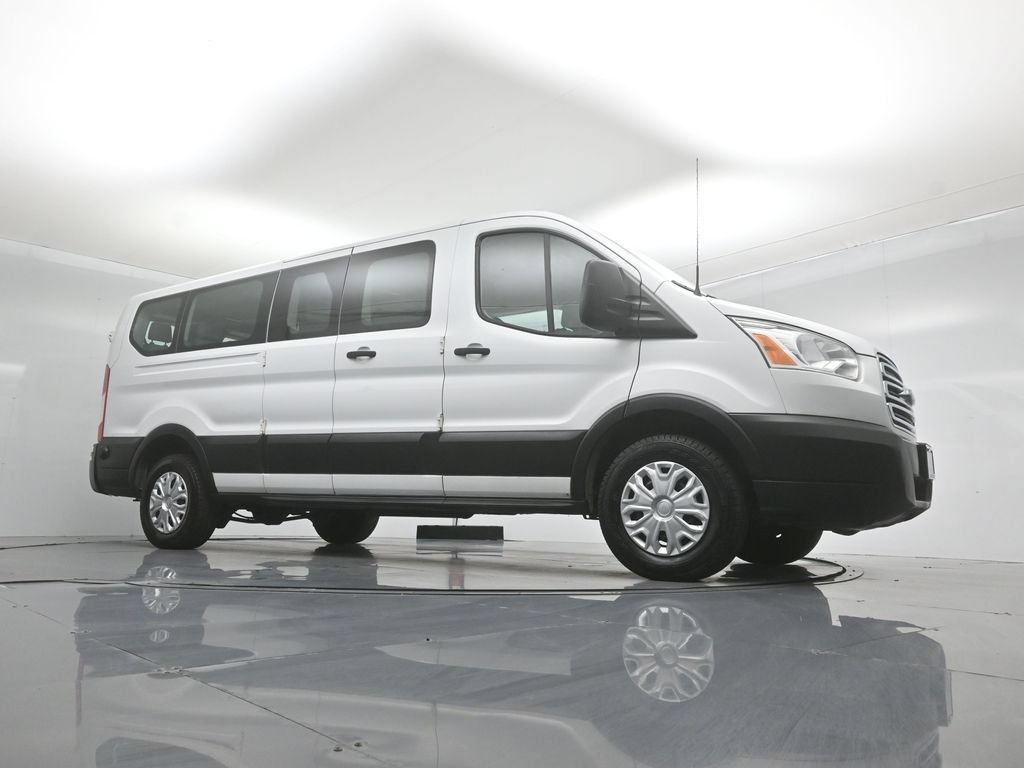 Certified 2019 Ford Transit 350 XLT RWD image 4