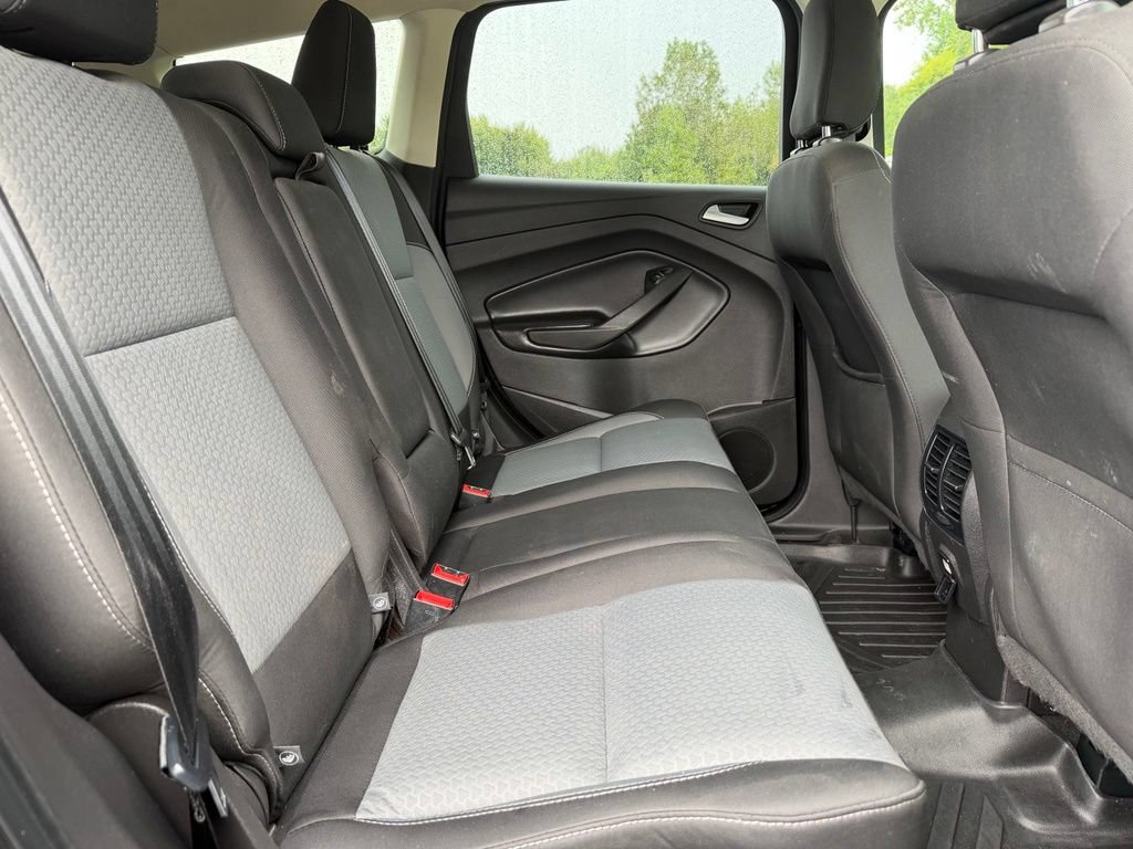 Certified 2019 Ford Escape SE FWD image 18