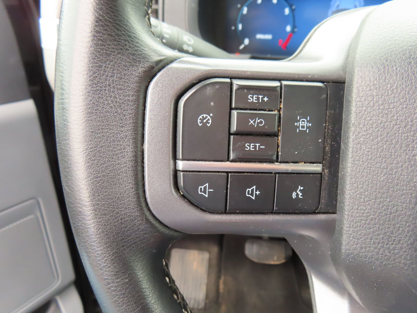 Certified 2024 Ford F150 XLT w/ Mobile Office Package image 19