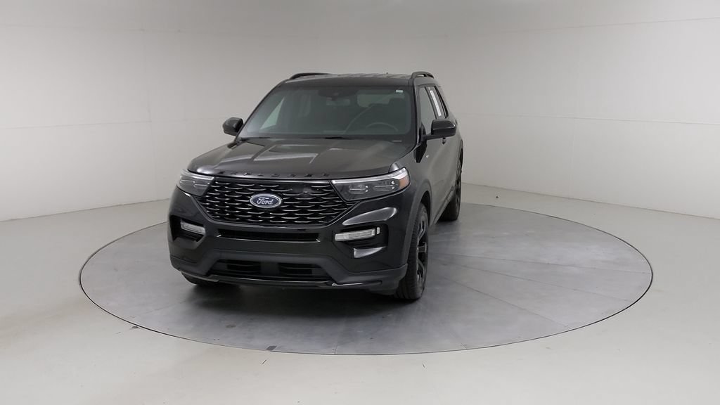 Certified 2023 Ford Explorer ST-Line AWD/4WD image 9
